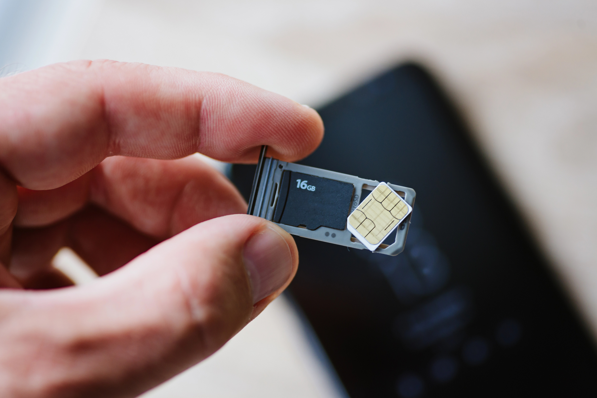 Tento trik s více SIM kartami prodlužuje výdrž telefonu mezi nabíjeními