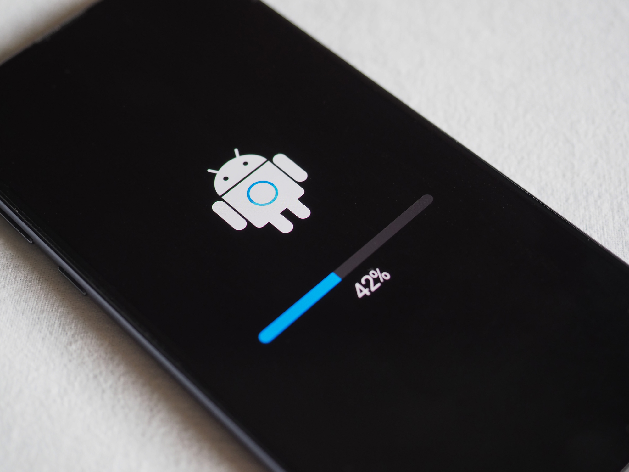 Android 16 dostane oznámení ve stylu iPhonu: Dočkáme se Live Updates