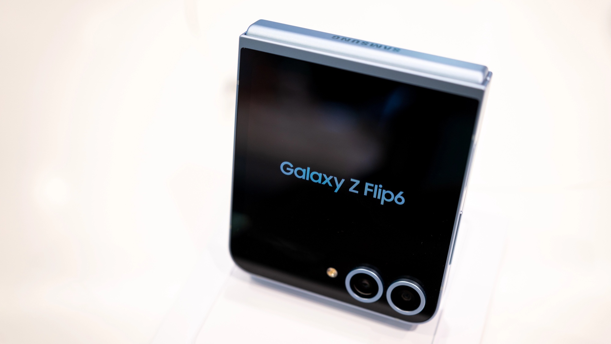 Trojitý skládací telefon od Samsungu je nejočekávánějším smartphonem letošního roku