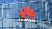 Kancelář jako z pohádky: Huawei postavil evropskou vesnici uprostřed Číny