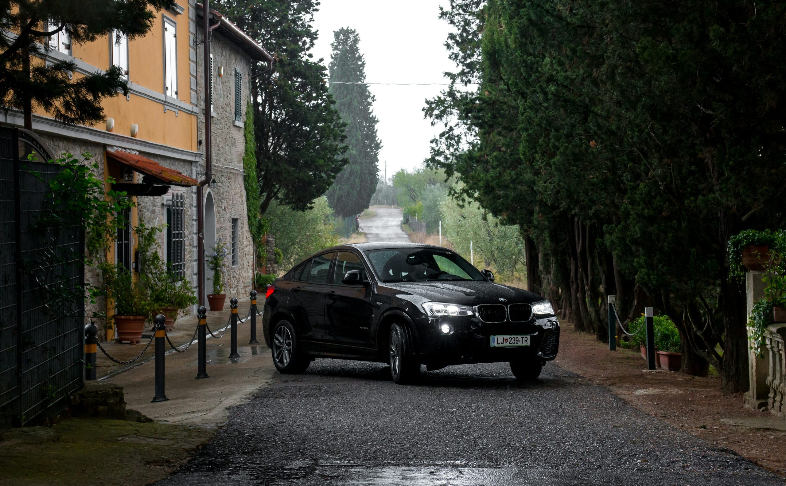 BMW již definitivně opustilo elektromobily: jeho Německé motory budou jezdit jen na toto palivo