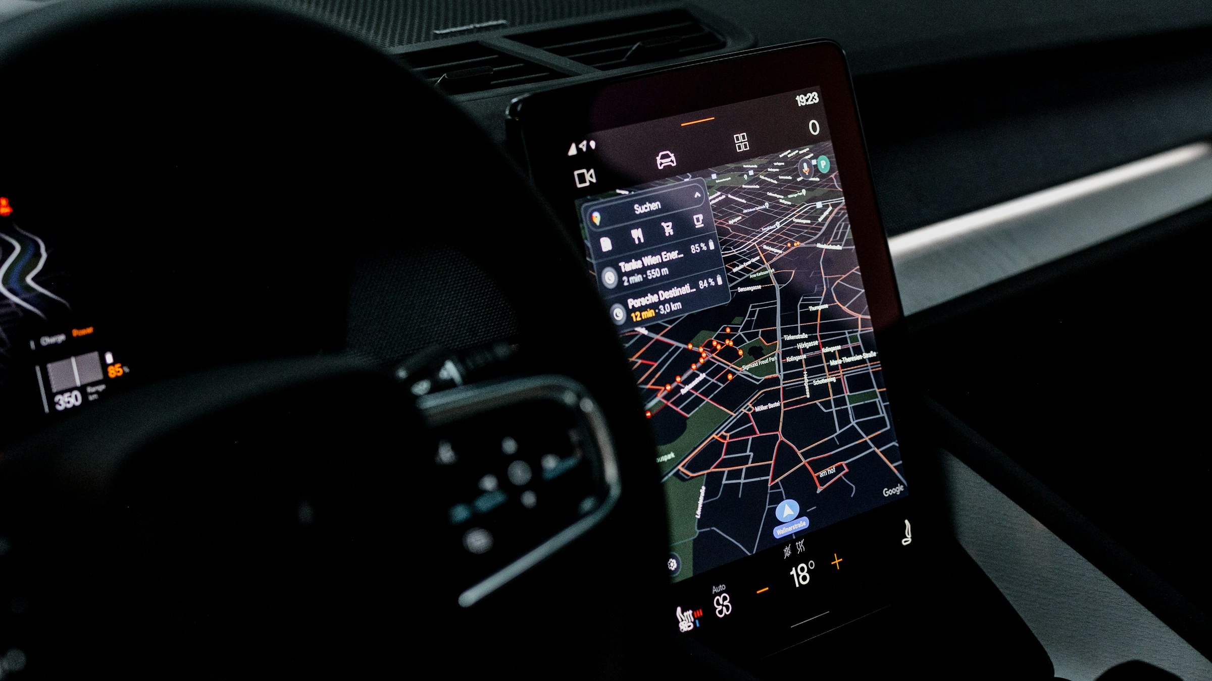 Jak používat šikovnou aplikaci Petal Maps v systému Android Auto