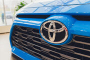 Toyota čelí celosvětové kritice kvůli vodíku, mezitím ale činí šokující objevy