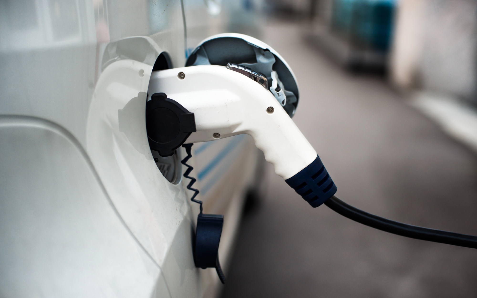 Češi, pozor: Víme, kolik vás stojí výměna baterie v elektromobilu