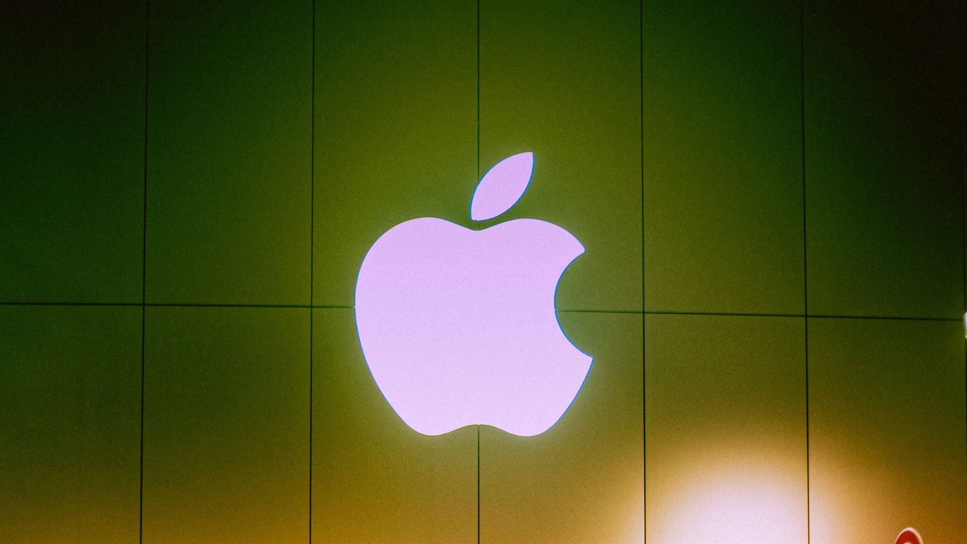 Apple se vyhnul žalobě kvůli omezení svého cloudu