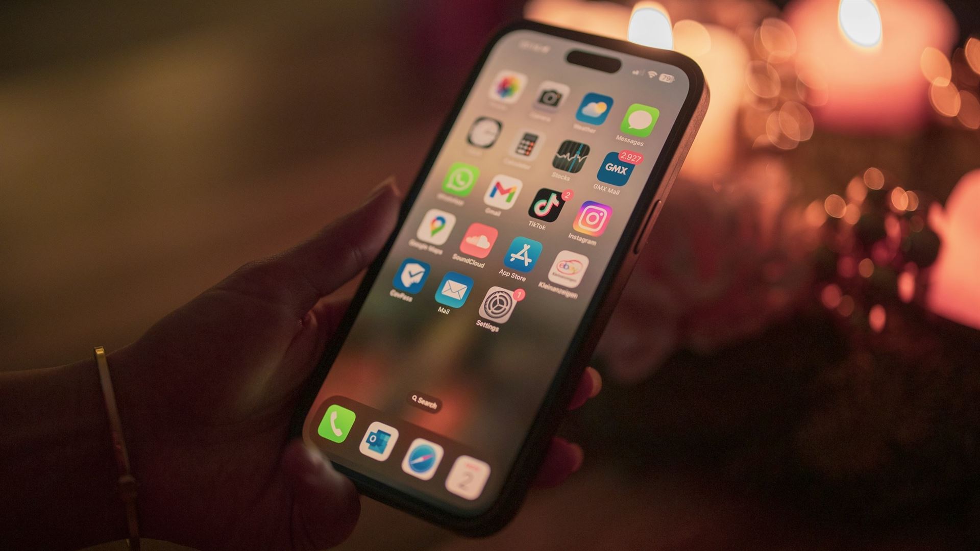 Tyto funkce musíte na svém iPhonu zapnout a nastavit hned po prvním spuštění