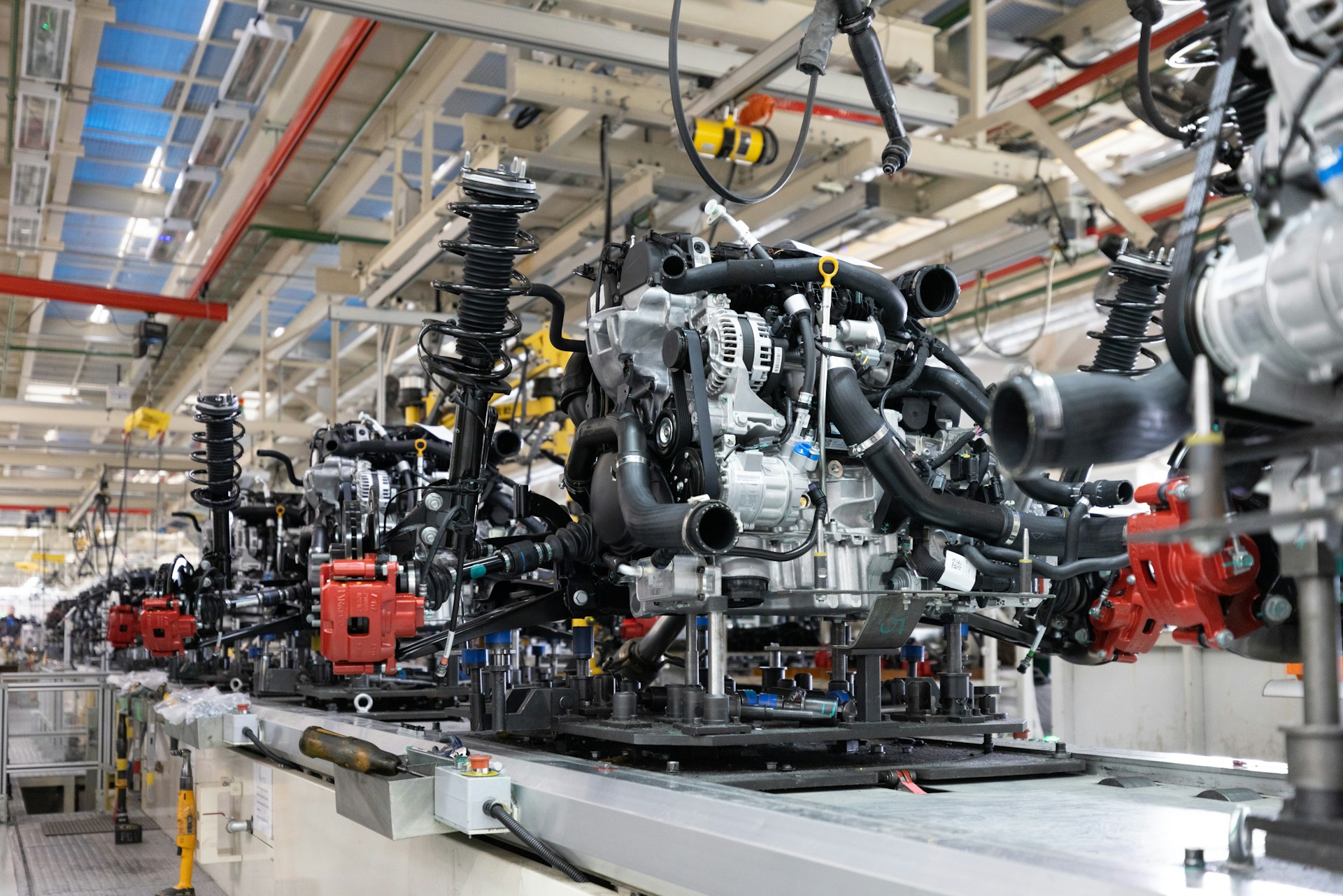 BMW jako poslední obranný val před vytlačením spalovacích motorů z trhu