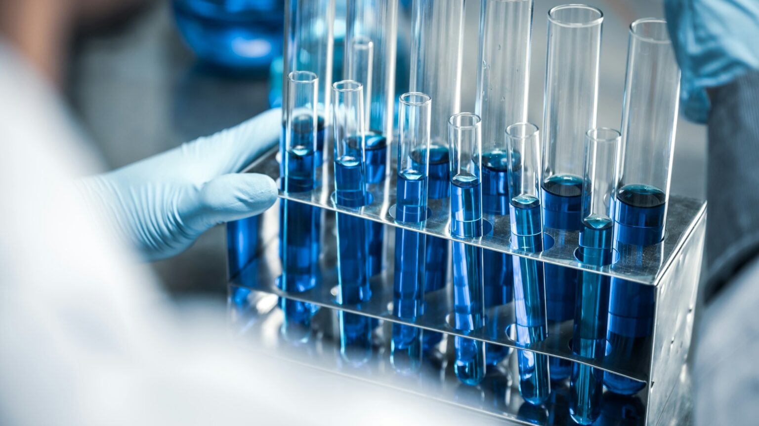 KVÍZ: Maturita z chemie, kterou úspěšně složí jen 11 % Čechů