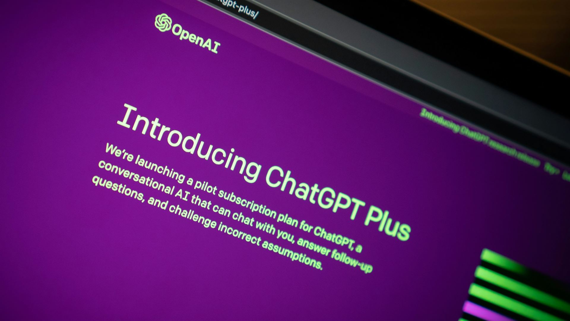 Provoz ChatGPT stojí přes 17 milionů korun denně. OpenAI proto zavádí exkluzivní předplatné