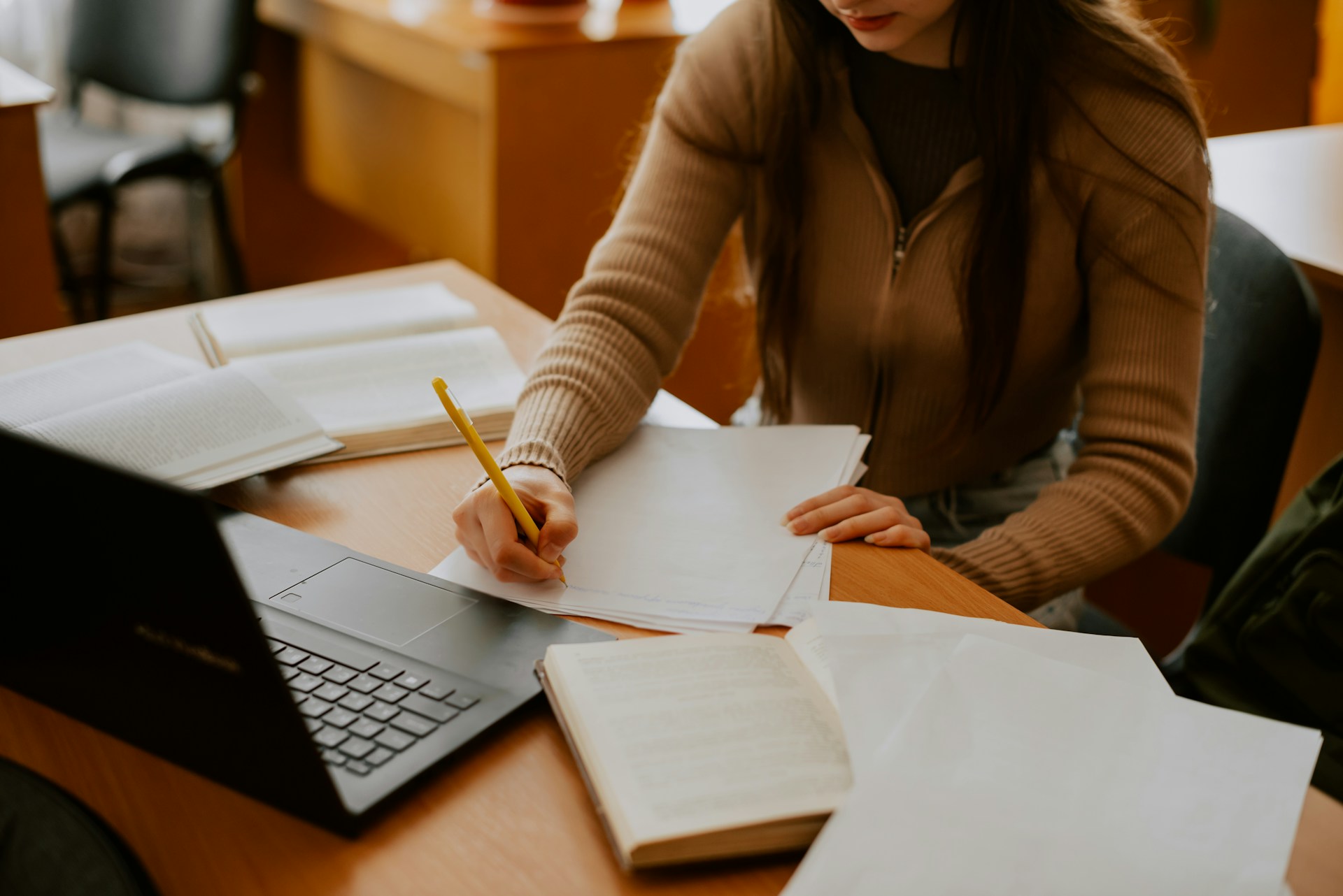 Studie ukazují, že mladí Češi ztrácí schopnost psát