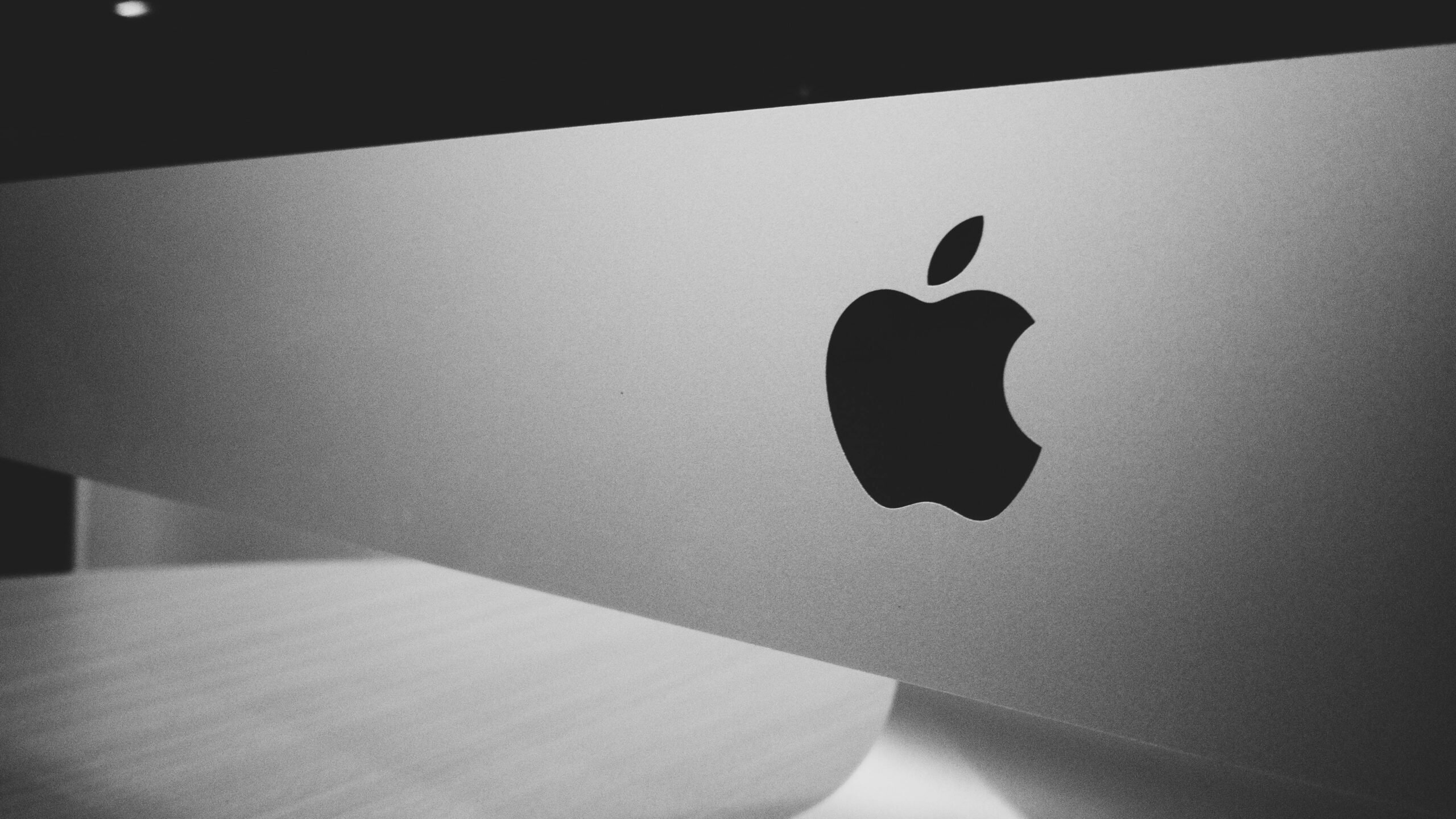 Apple se připravuje na příchod vlastních čipů, inovuje tak současné modemy