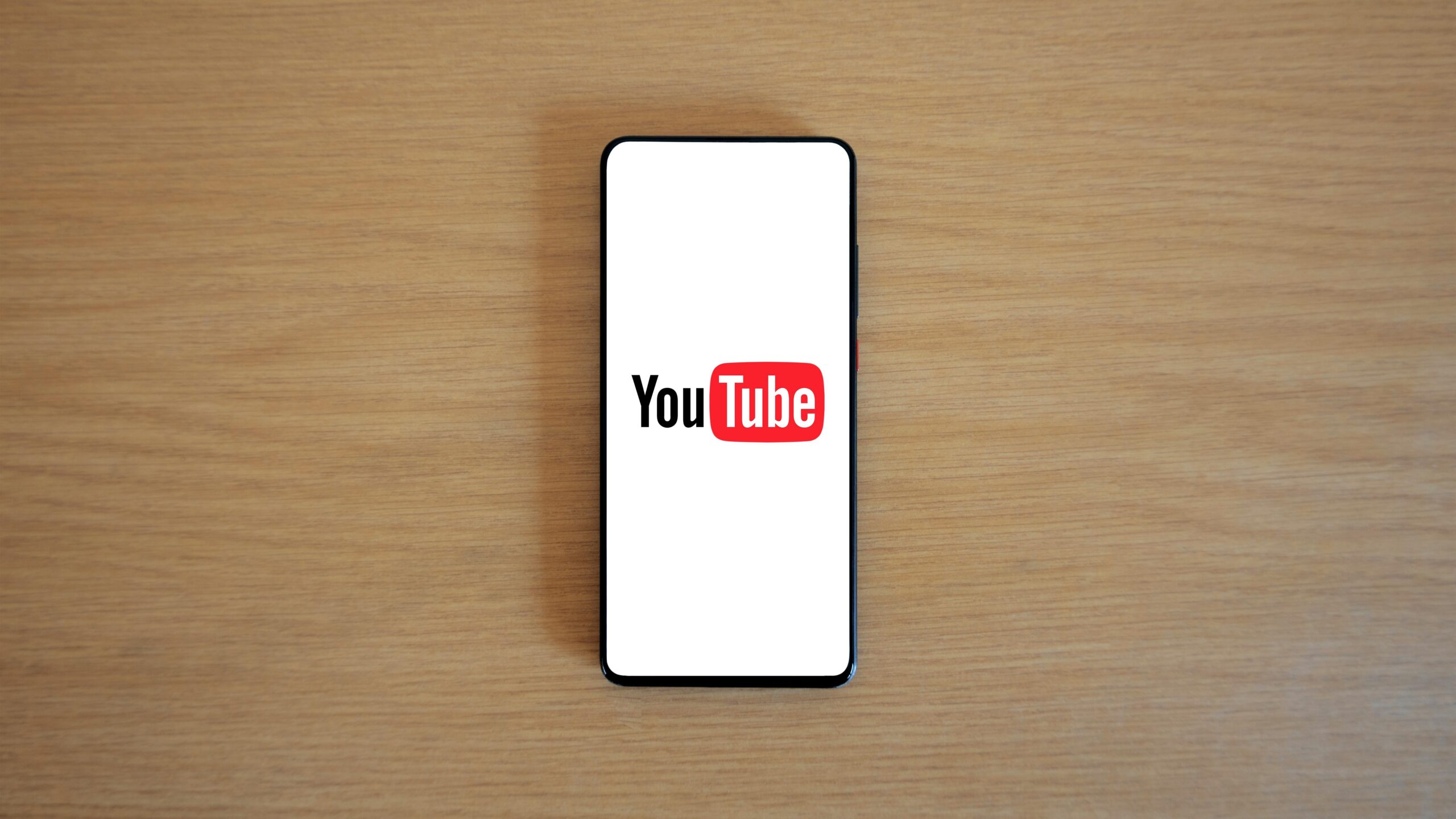 YouTube usnadní automatické dabování videí, avšak pouze u určitého obsahu