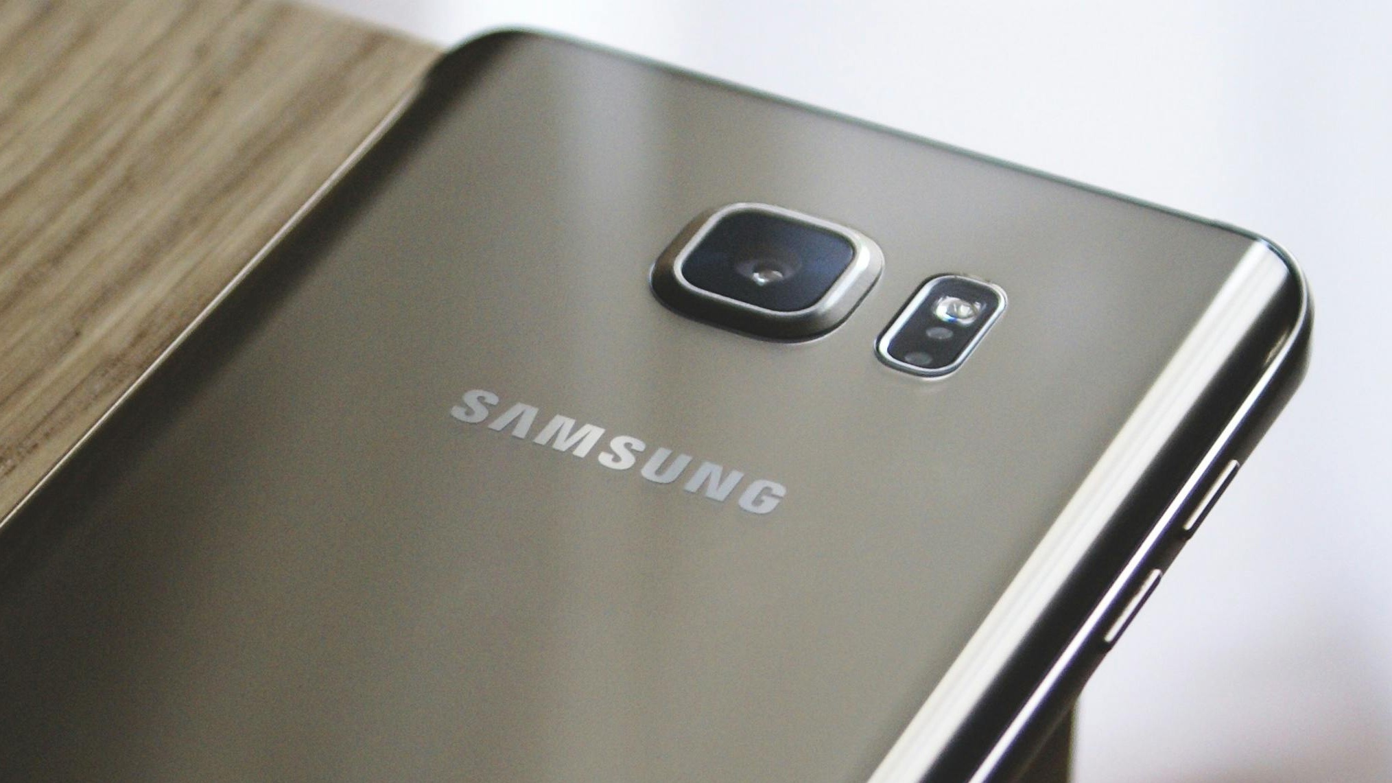 Samsung Galaxy S25 Ultra: Víme, co přinese příští vlajková loď