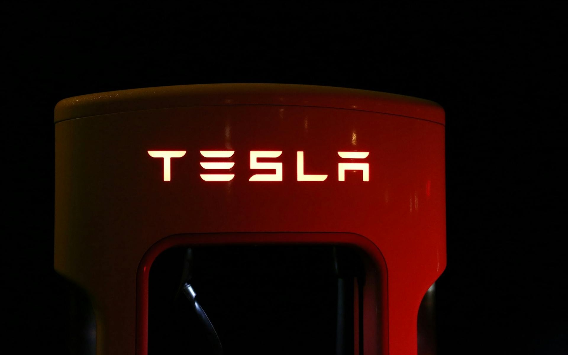 Konec Tesly: Elon Musk se možná vzdá svého největšího projektu