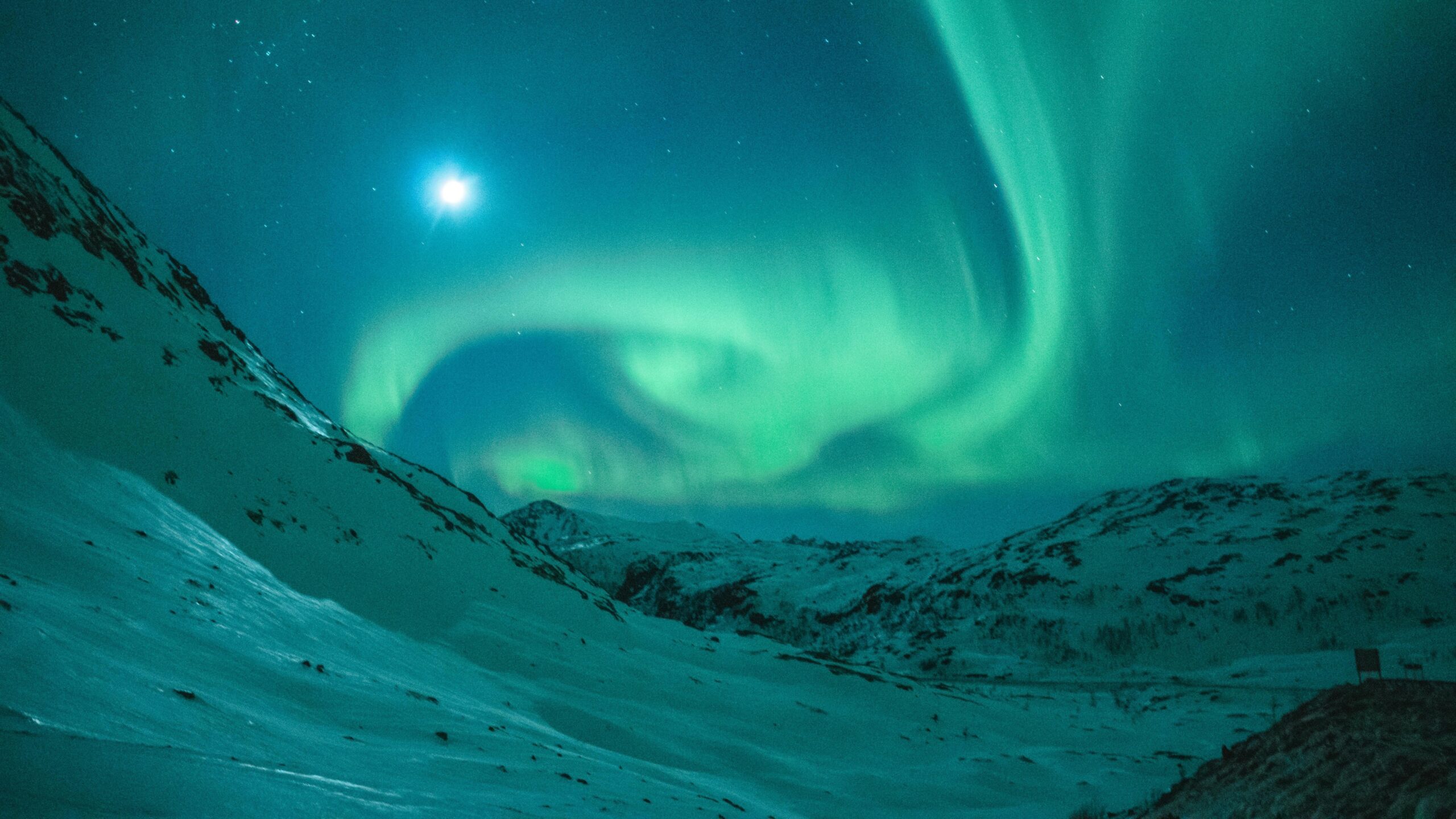 NASA vytvořila umělý mrak, který zahalil polární záři