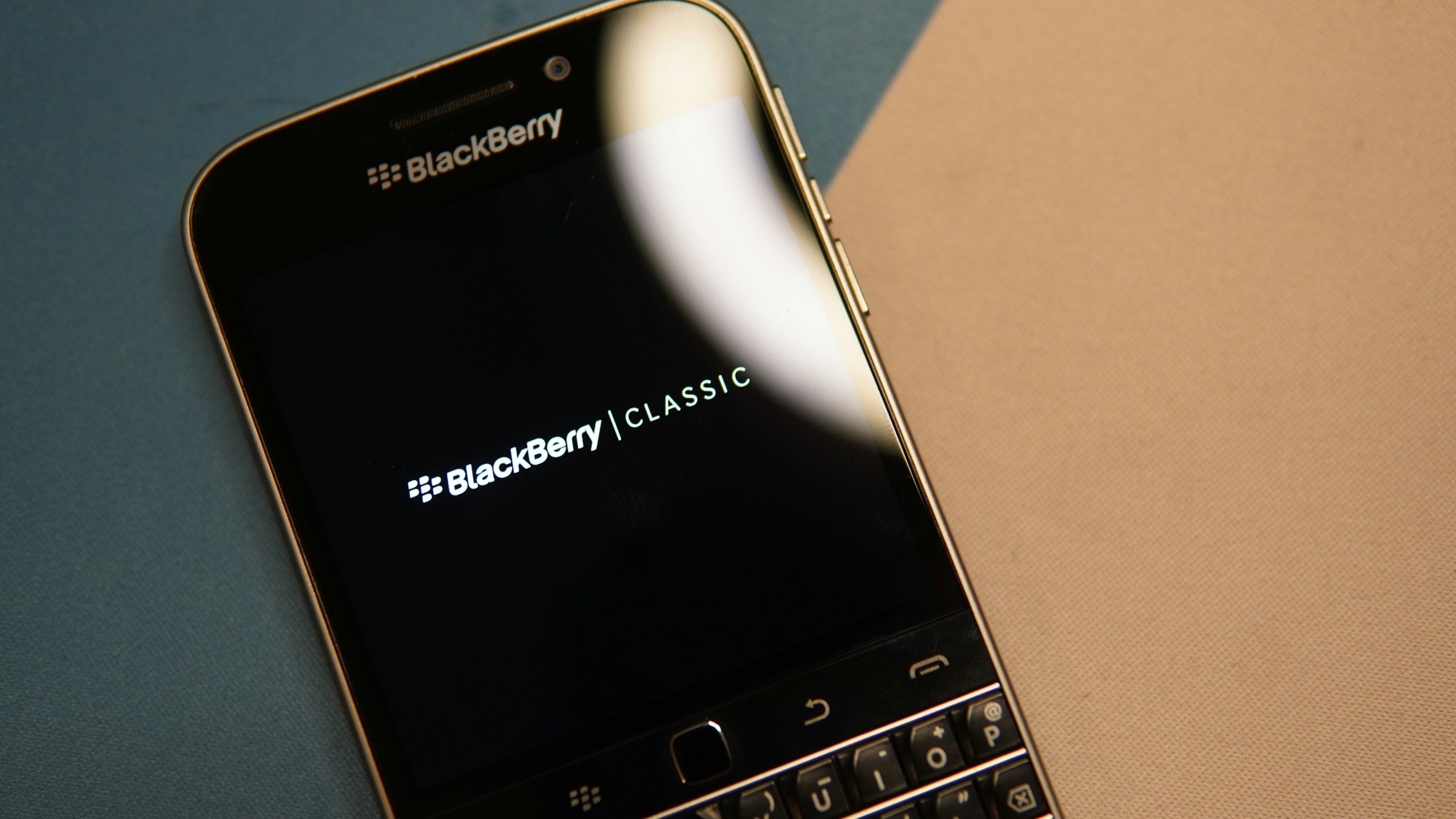 Co se stalo se společností BlackBerry? Nedávno podepsala lukrativní dohodu