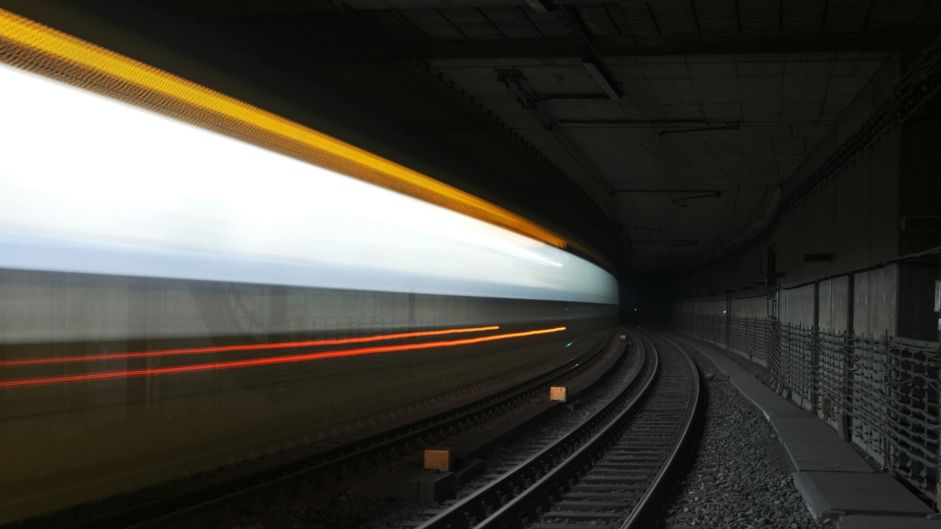 Čínský Hyperloop dosáhne rychlosti 1000 kilometrů za hodinu. Navíc v něm bude fungovat 5G síť