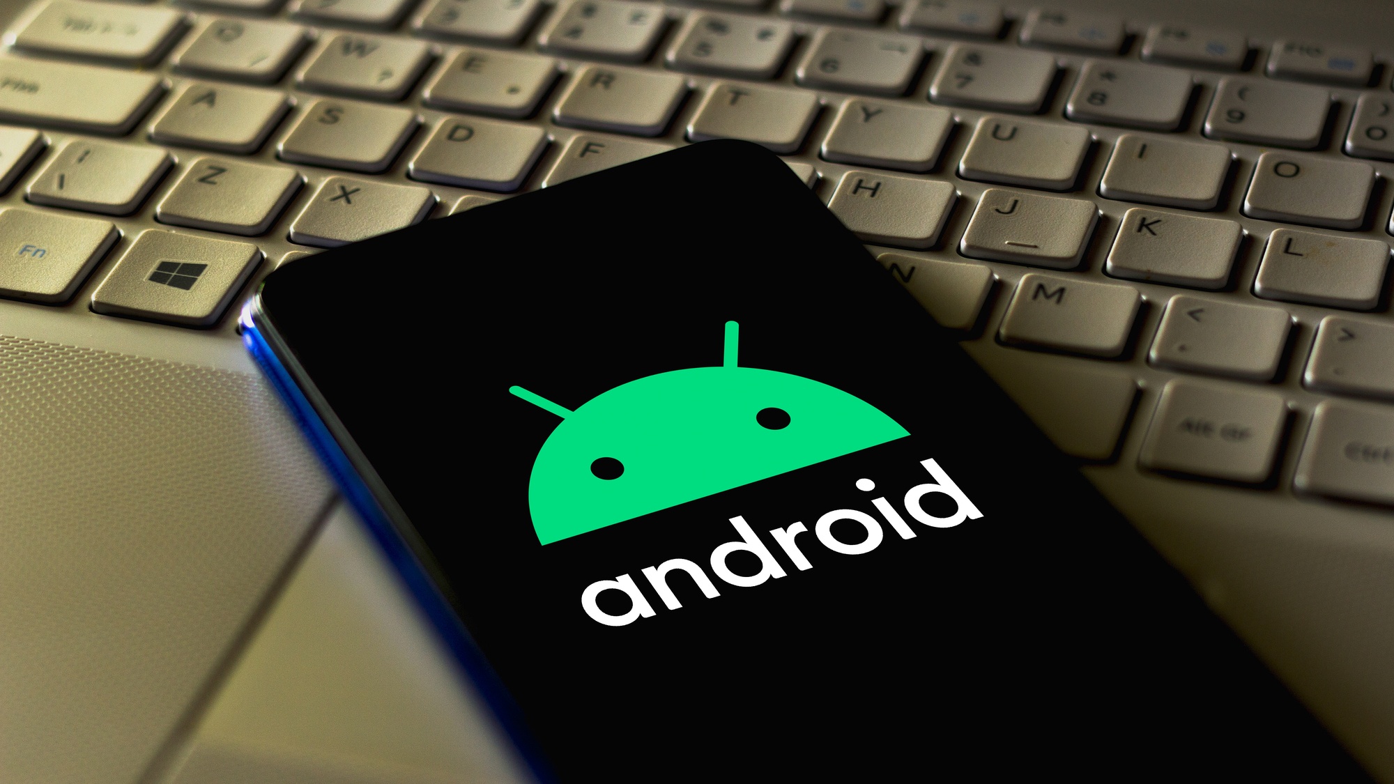 Spoluzakladatel Androidu obviňuje Billa Gatese z neúspěchu Microsoftu v mobilní oblasti