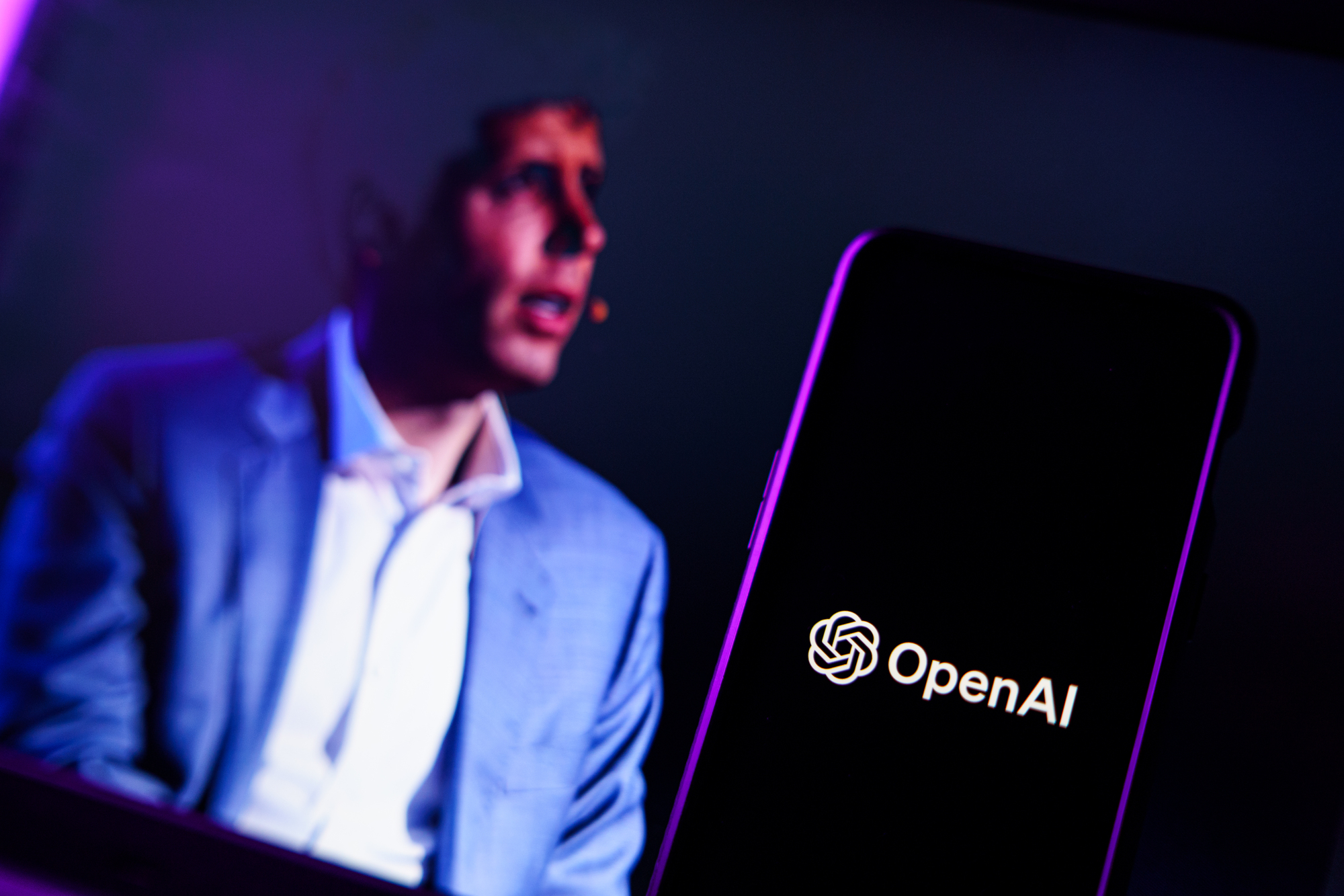 Sam Altman spustil alarm v souvislosti s AGI: Blížíme se singularitě