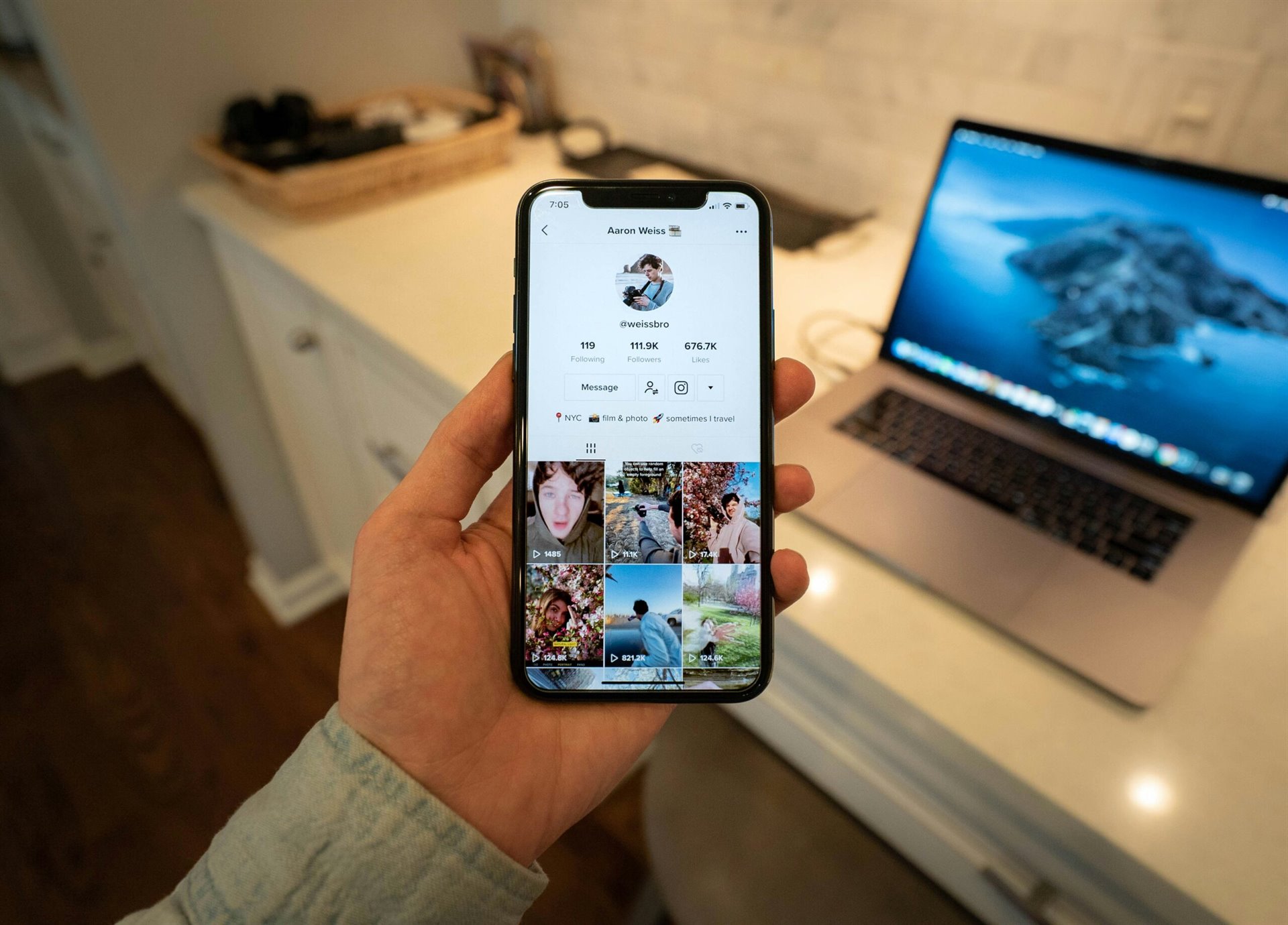 TikTok versus X: Musk osočuje Peking z pokrytectví