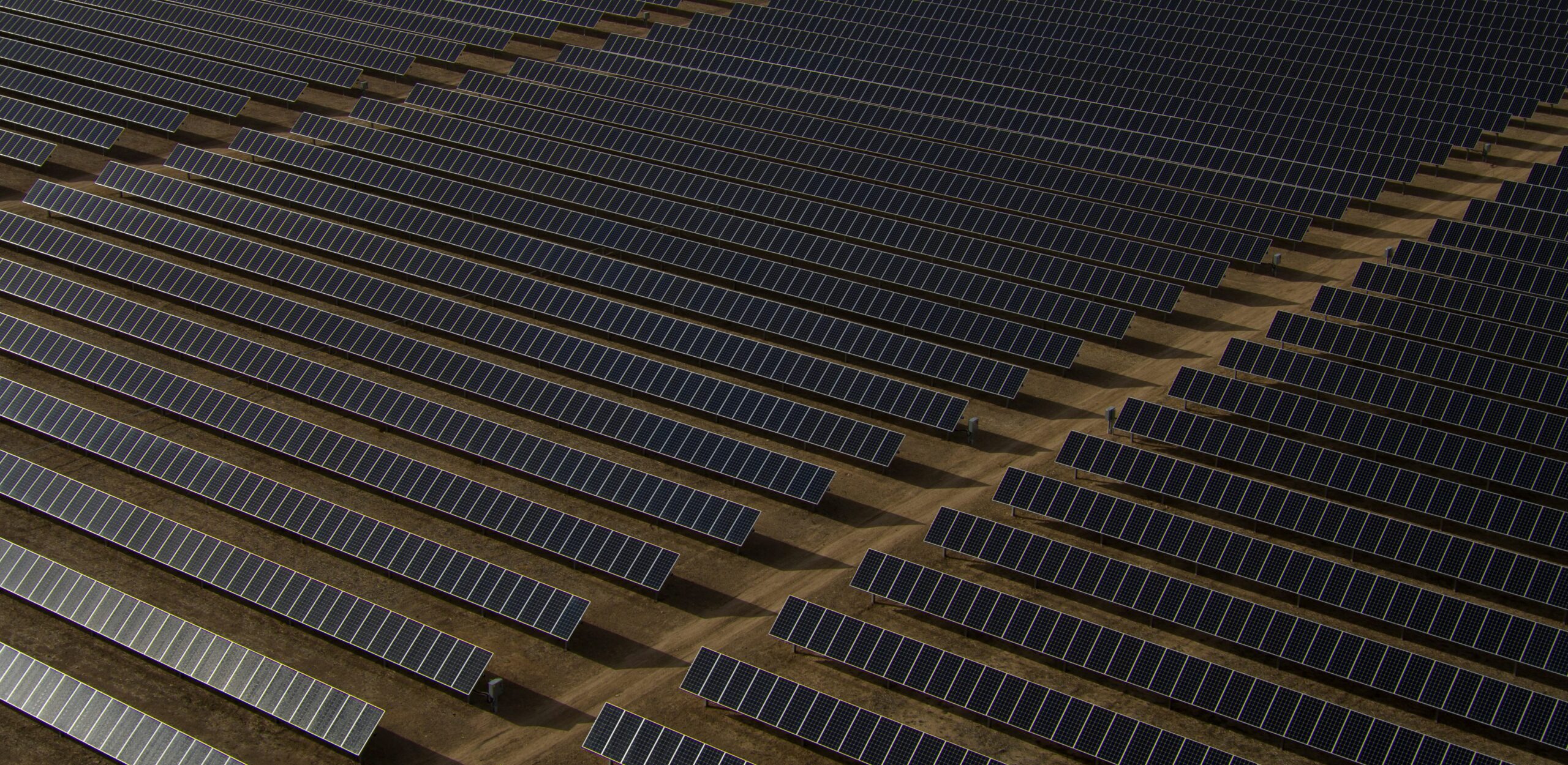 Největší energetický projekt v dějinách: 52 miliard solárních panelů