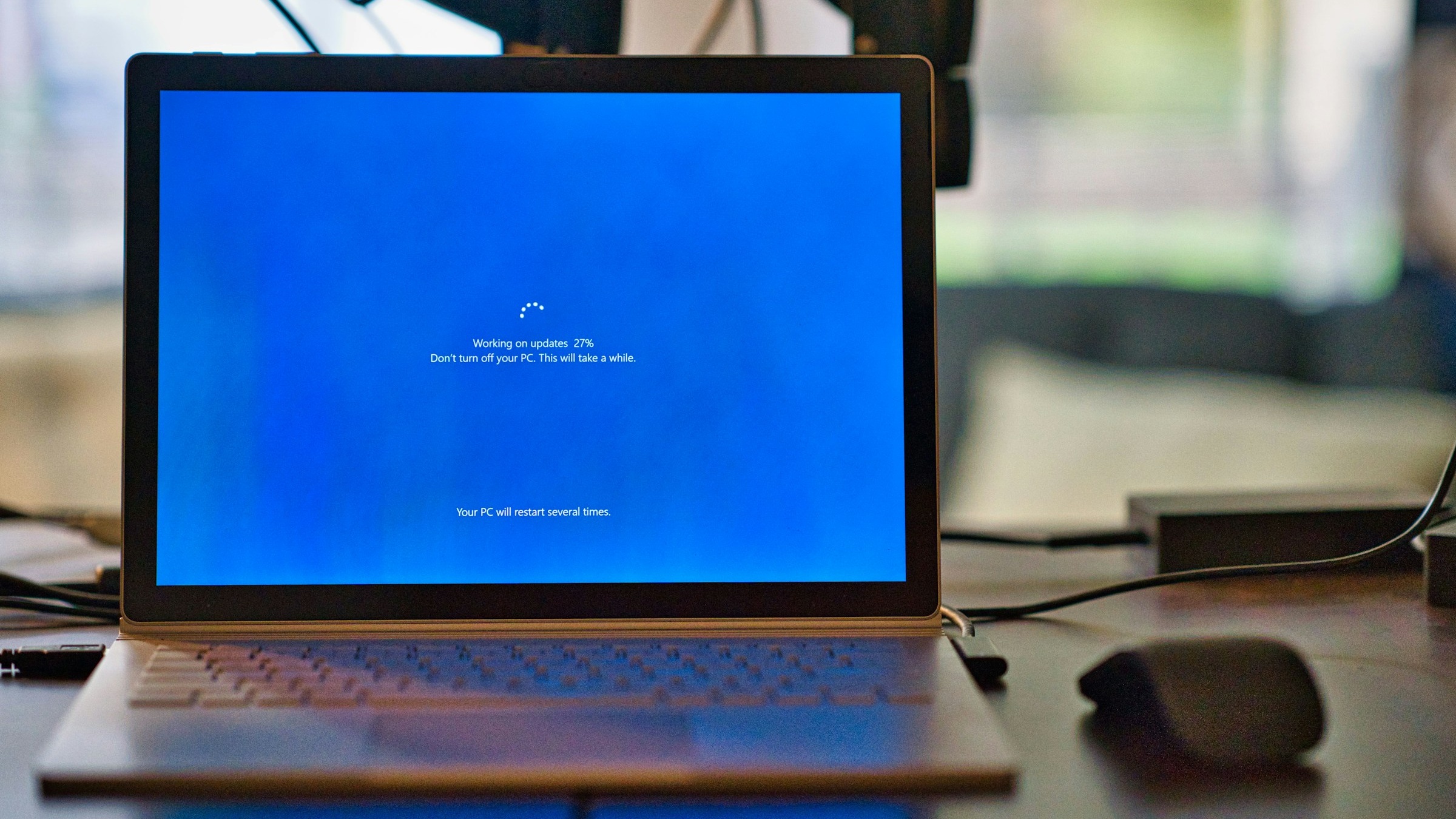 Microsoft se omluvil za rozsáhlé problémy s aktualizací Windows
