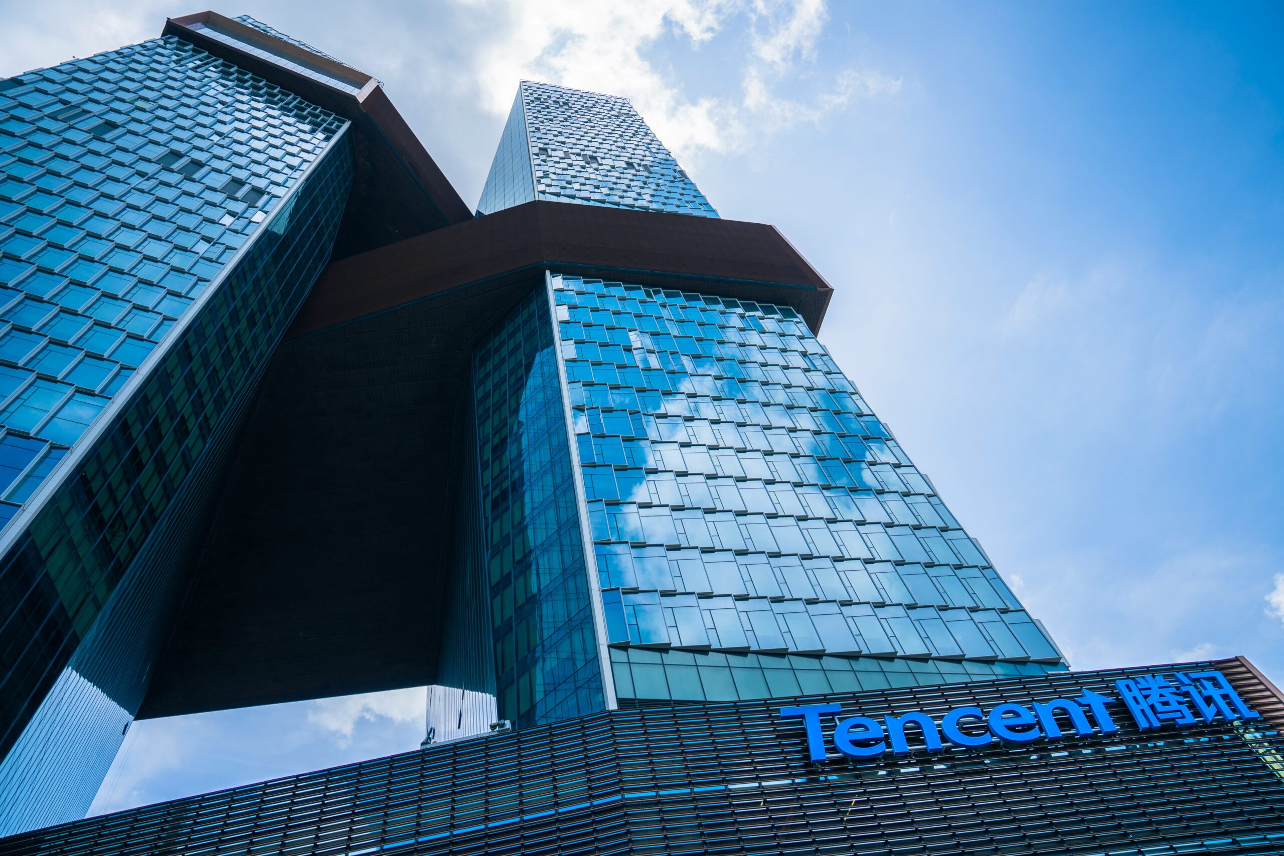 Budoucí směr Ubisoftu možná určí čínský gigant Tencent