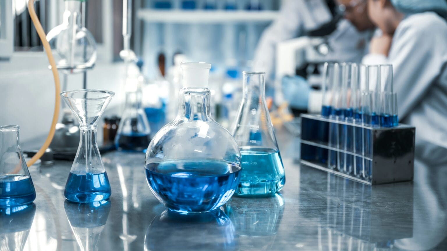 KVÍZ: Češi jsou národ chemiků, na tyto otázky ale odpoví správně jen hrstka vlastenců