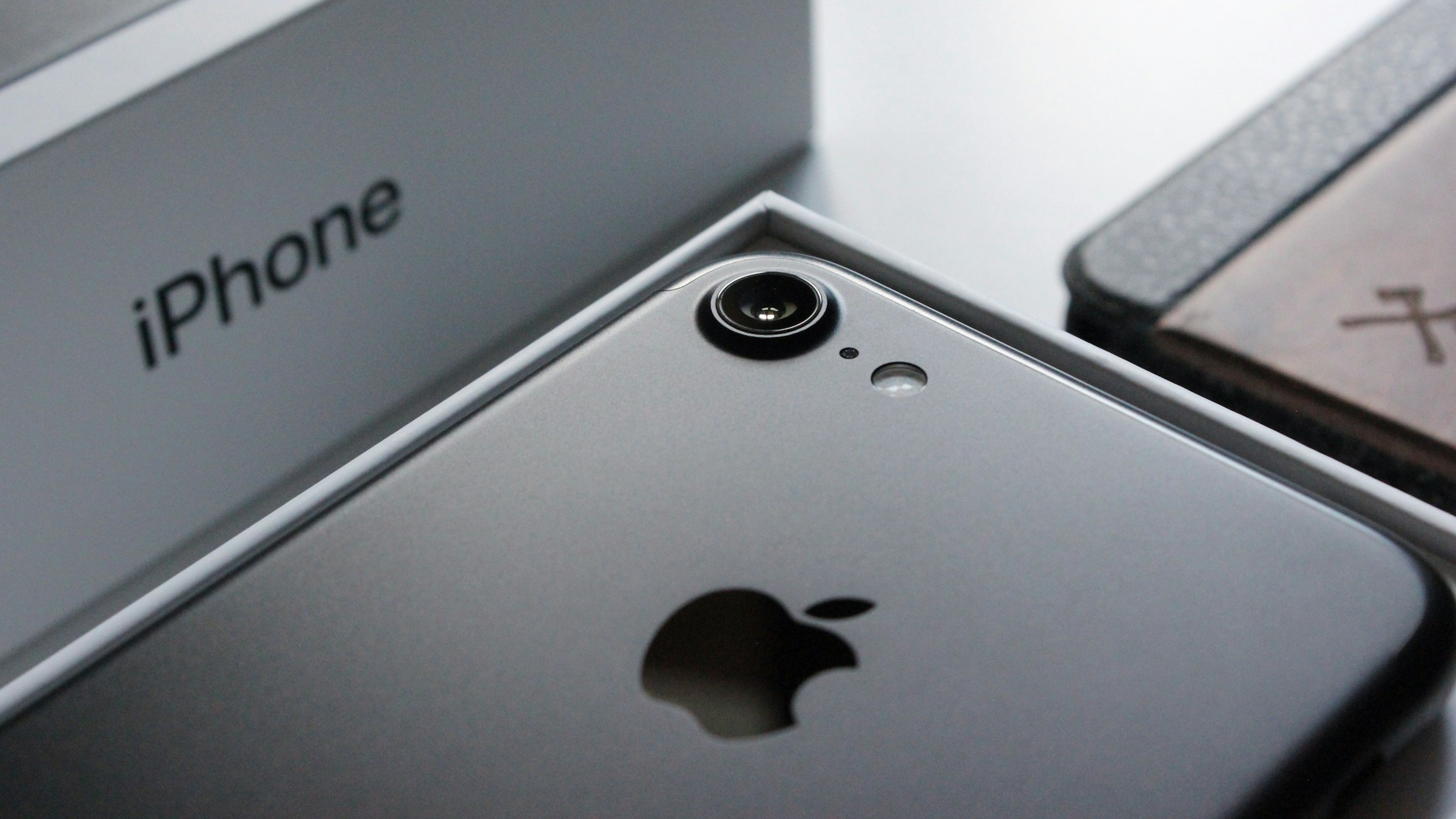 Důvěryhodný únik tvrdí, že iPhone SE 4 se bude do značné míry inspirovat tímto modelem