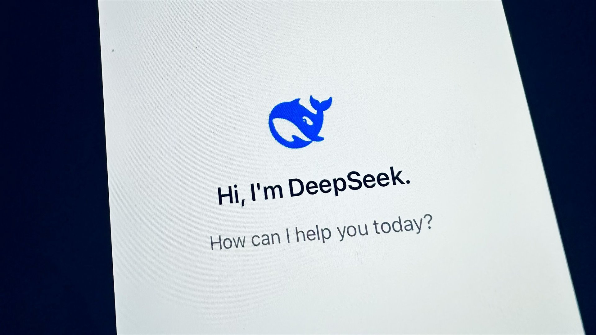 Microsoft zkoumá, zda DeepSeek neoprávněně využil data OpenAI