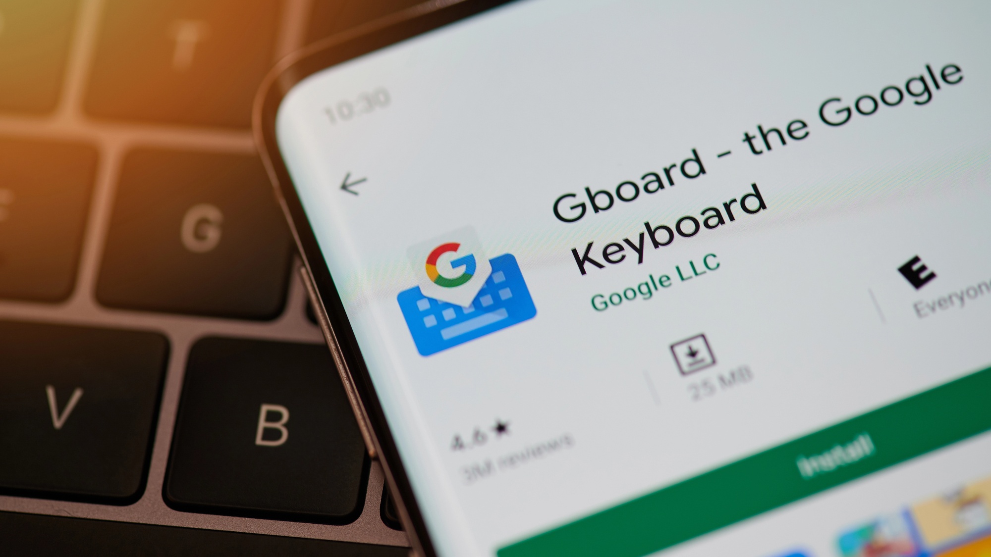 Gboard od Googlu si stáhlo 10 miliard uživatelů. Oblíbená je i u Čechů