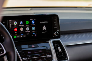 Android Auto 14.3 je překvapivě venku: Google nečekal ani dva týdny