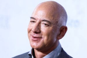 Jeff Bezos ví, co dělá. A vy zatím dál ničíte planetu