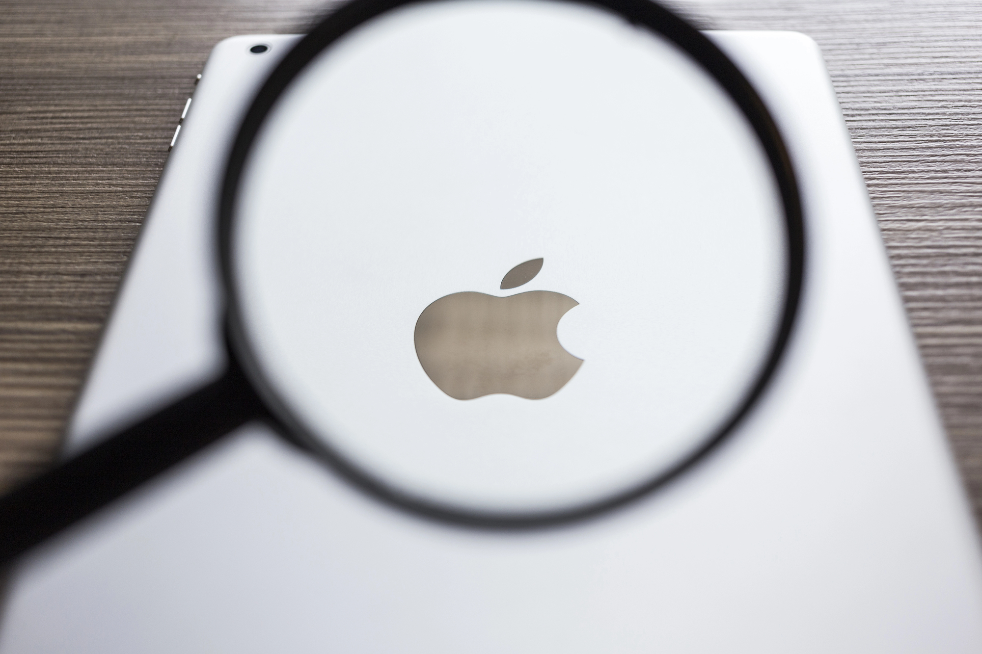 MacBook s OLED displejem by mohl dorazit na trh již příští rok