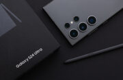 Rok po uvedení Galaxy S24 Ultra se neřeší problémy s výkonem, ale zničené kalhoty
