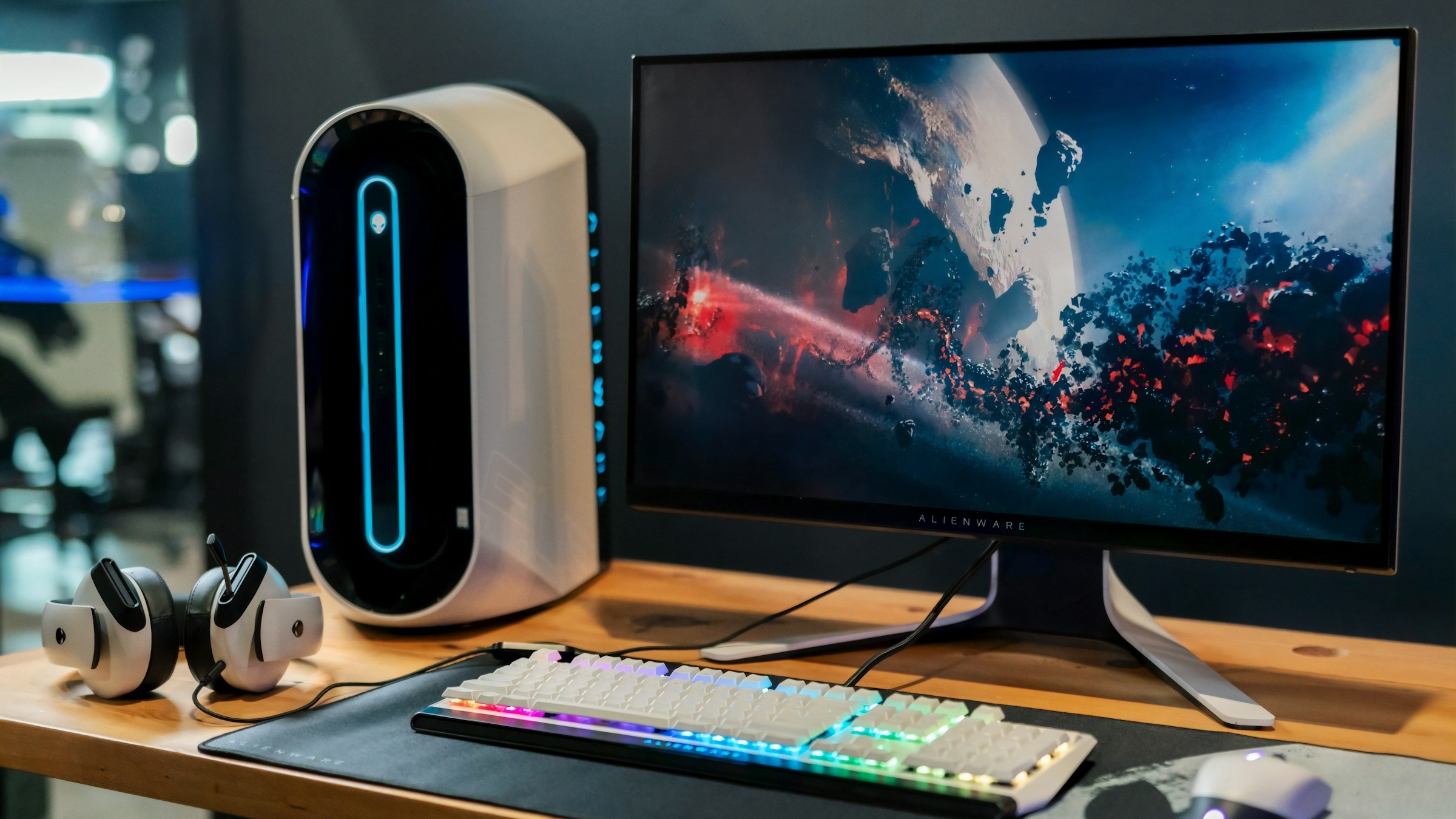 OLED displeje během pár let ovládly trh. Známe tajemství jejich úspěchu
