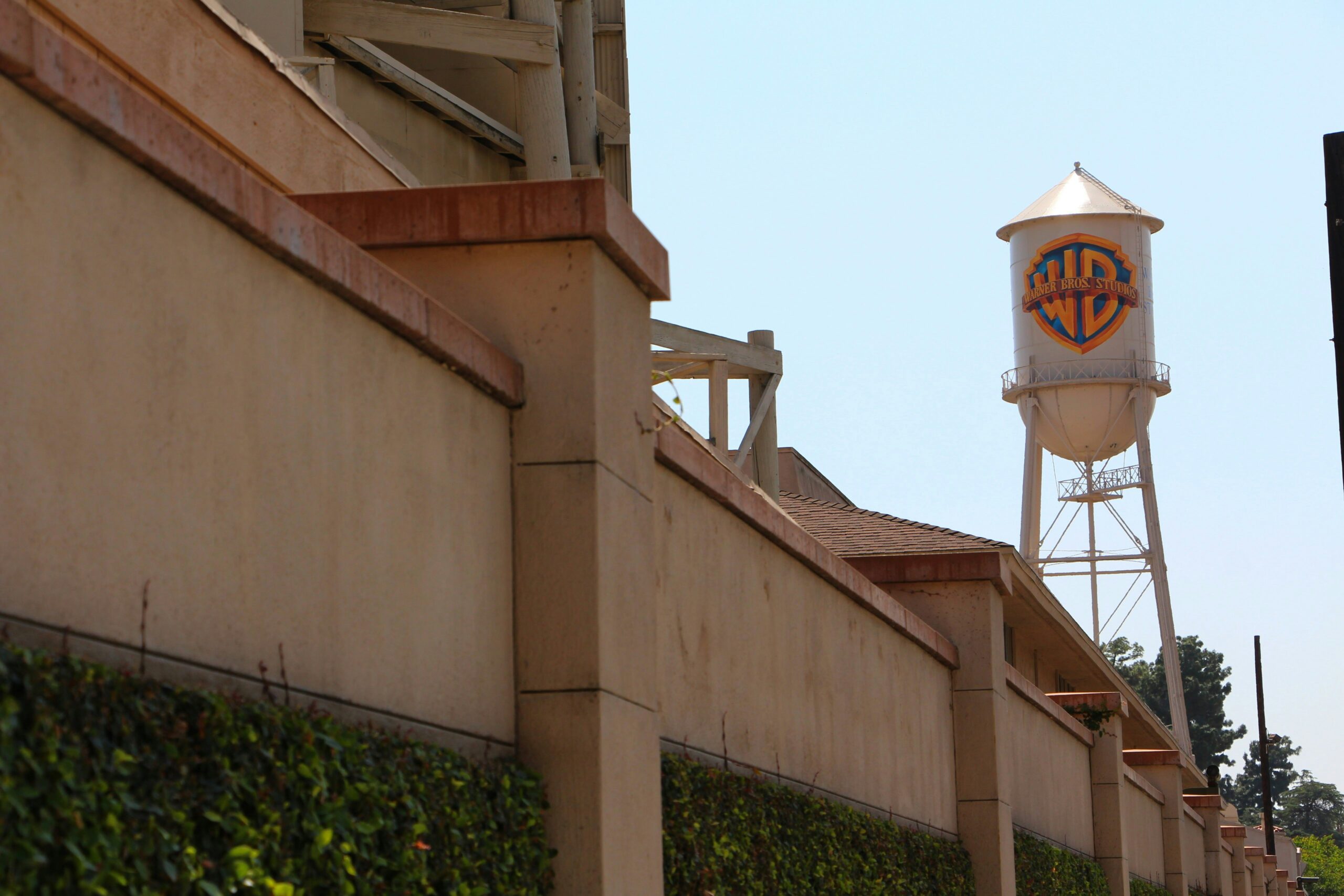 Finanční zprávy společnosti Warner Bros. Gaming za rok 2024 jsou zklamáním. Příjmy nadále klesají