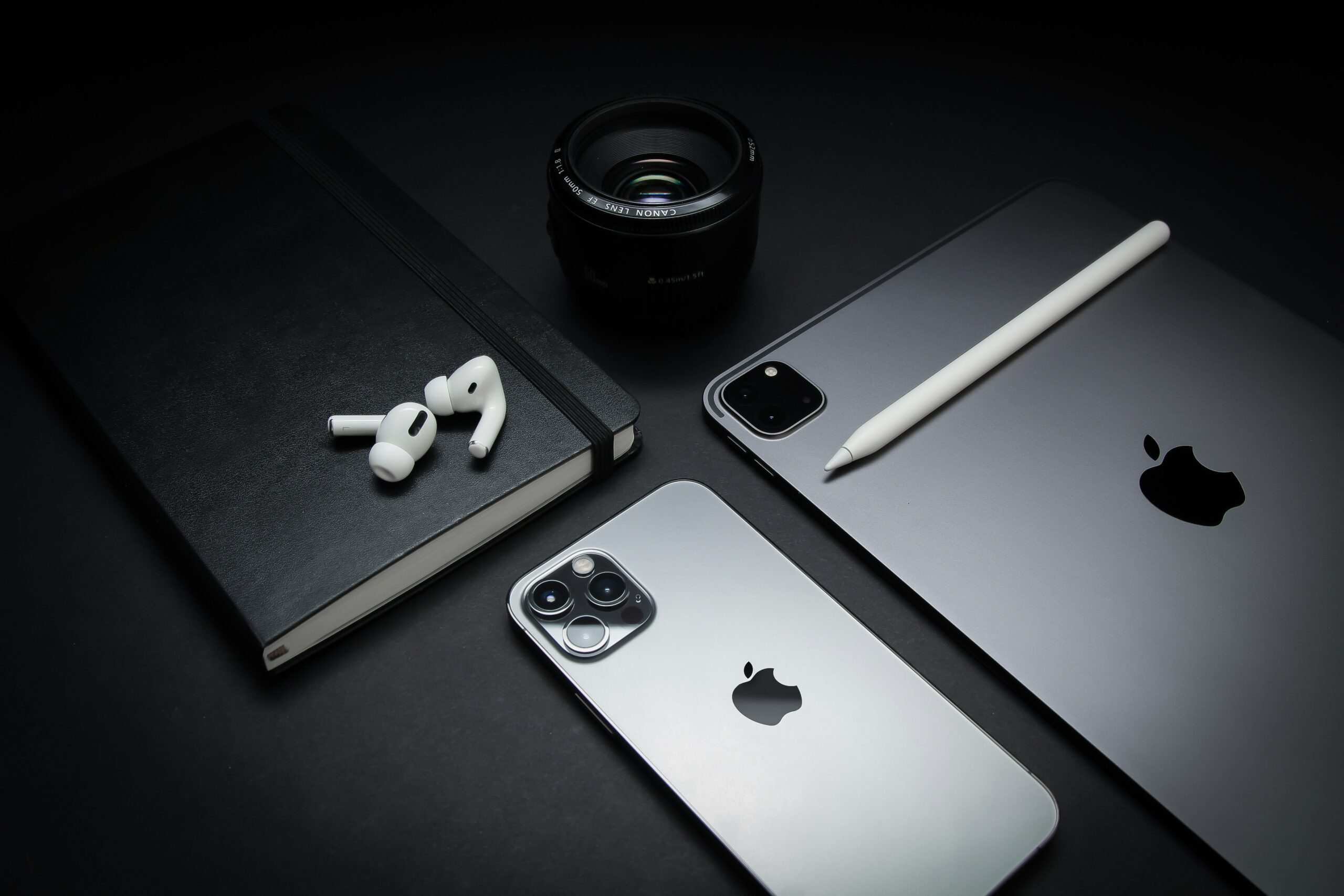 Apple Intelligence již umí spoustu triků, bohužel ale zaspala dobu