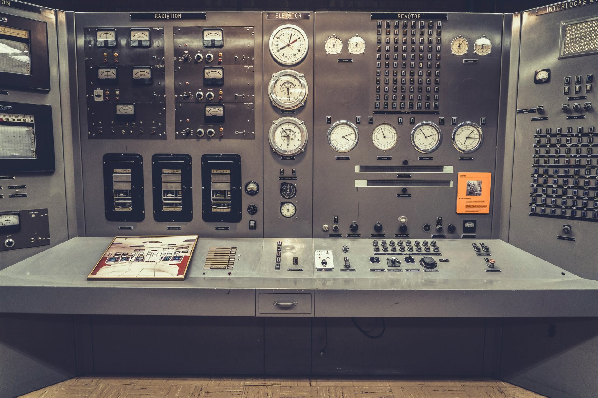 Amerika znovu otevírá radioaktivní megadůl. Je tak velký, že nevíme, co je uvnitř