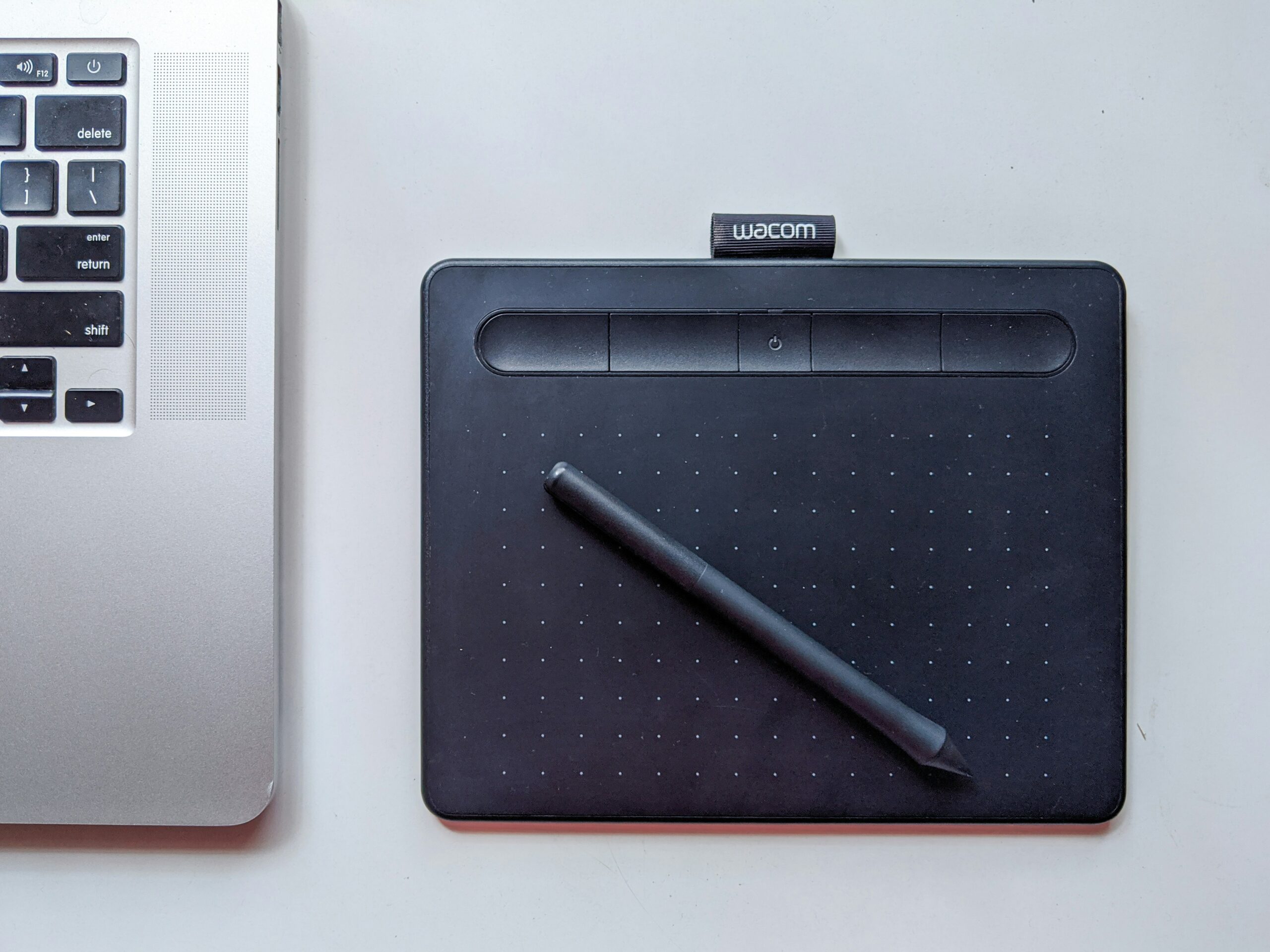 Wacom představil nový tablet Intuos Pro 2025 pro digitální umělce