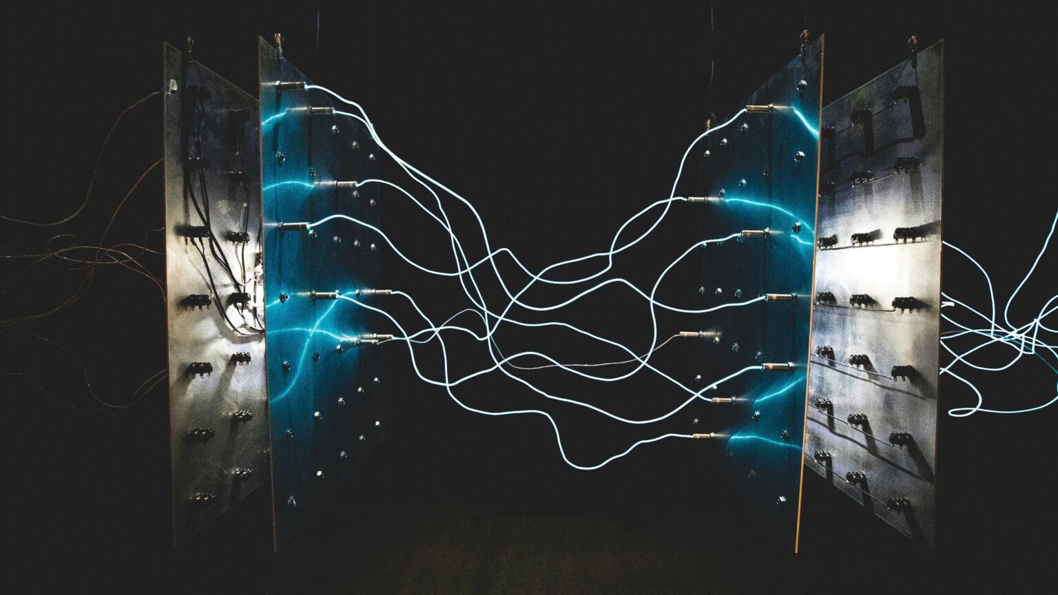 KVÍZ: Elektřina pohání naše domácnosti, Češi ale mnohdy netuší, jak vůbec funguje