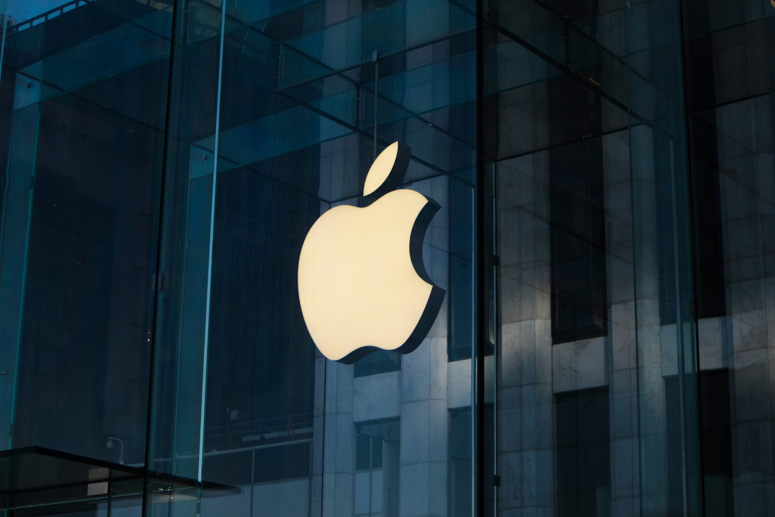 Tim Cook se k odpůrcům Applu vyjadřuje otevřeně: iPhone 17 Air vás ohromí