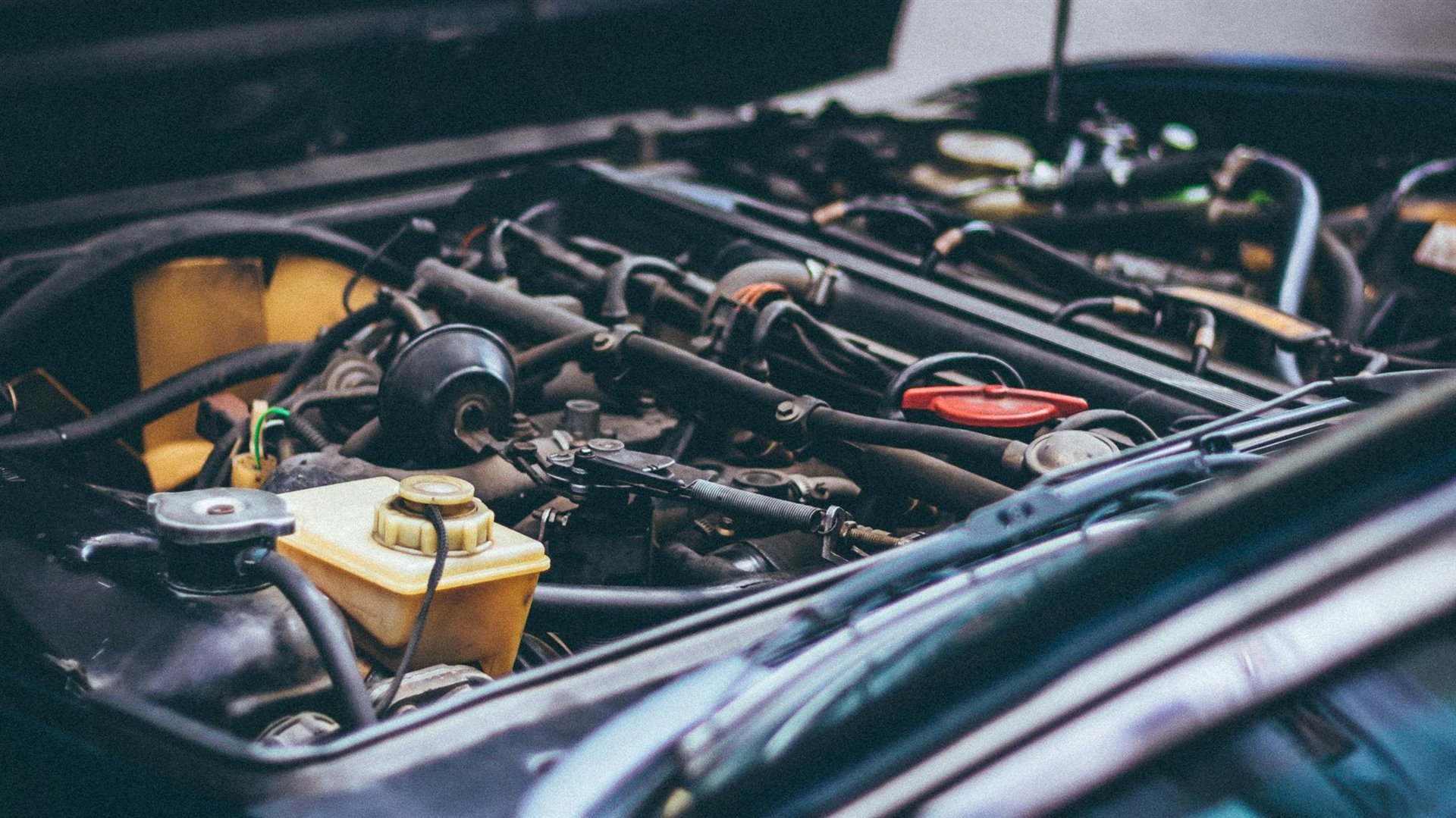 Motor budoucnosti: 700krát lepší než vodík a síla ohně namísto vody