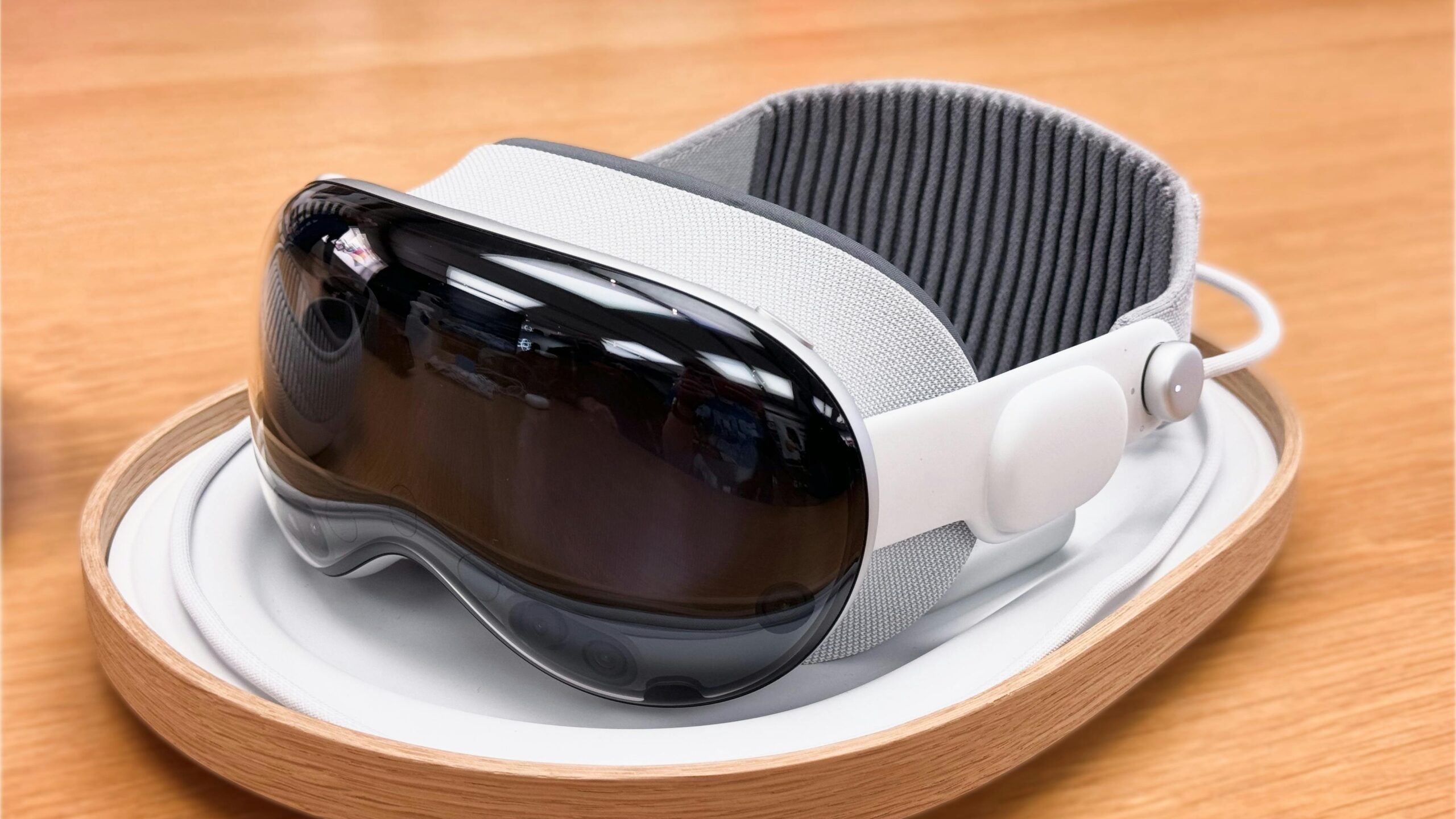 Vydání systému visionOS 2.4 osvěží náhlavní soupravu Vision Pro