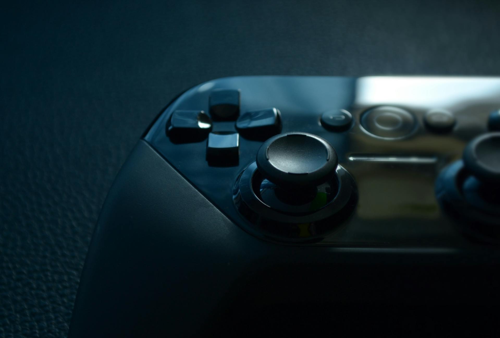 Hnát se za vývojem nejvýkonnější konzole už nemá smysl, tvrdí tvůrce Xboxu