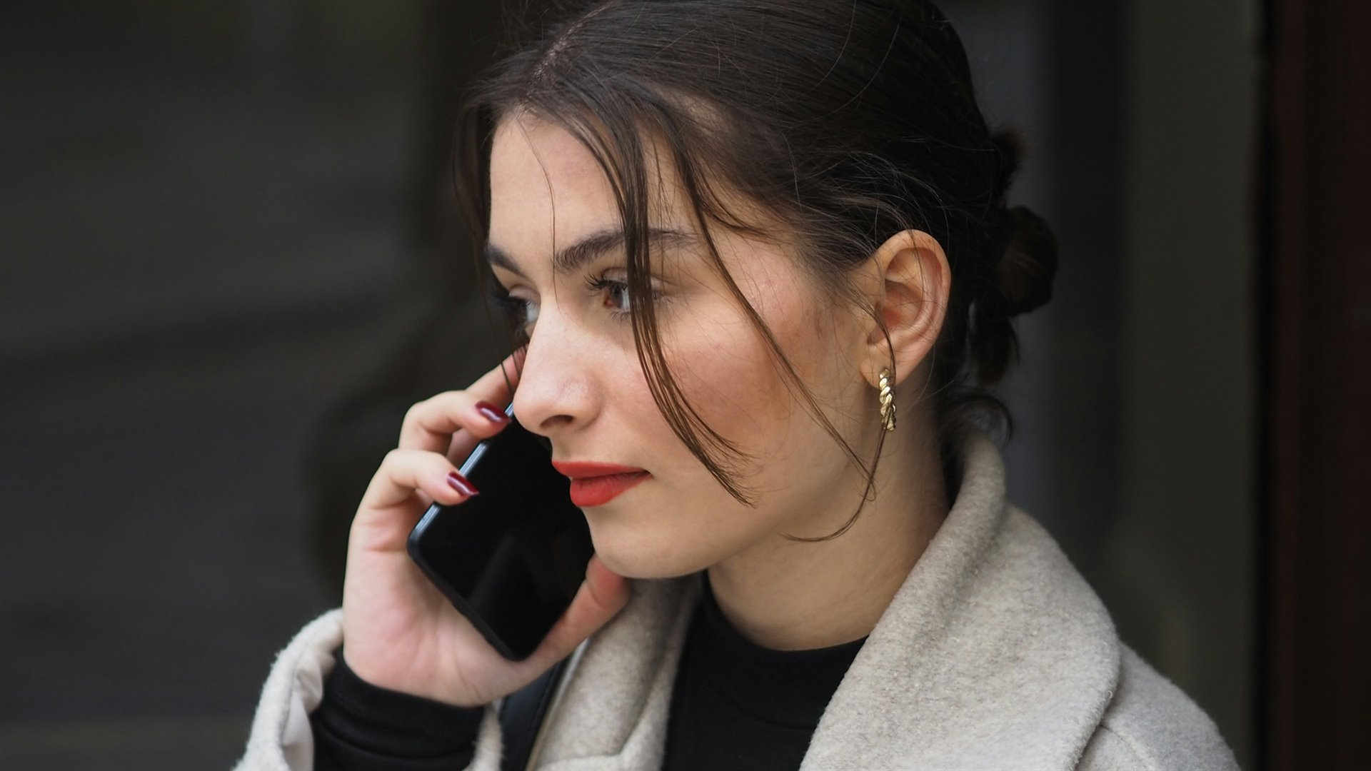 Generace Z odmítá zvedat telefony. Bojí se, že se dozví špatné zprávy