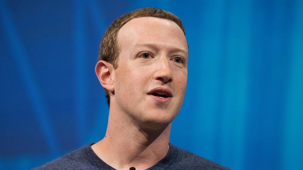 Zuckerberg pobírá plat 1 dolar ročně. Přesto propouští své zaměstnance