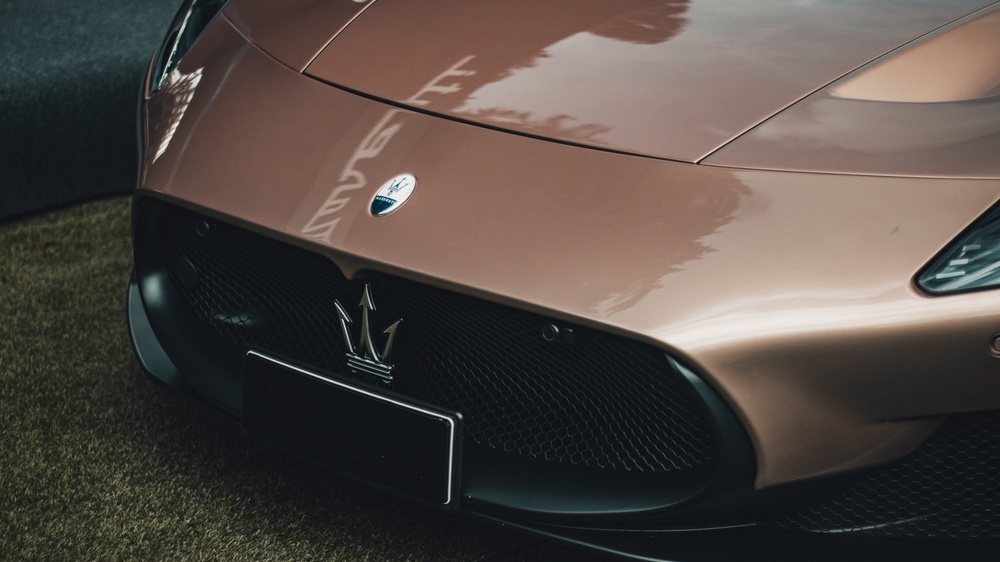 Maserati stahuje více než 28 000 vozů kvůli problému s kamerou