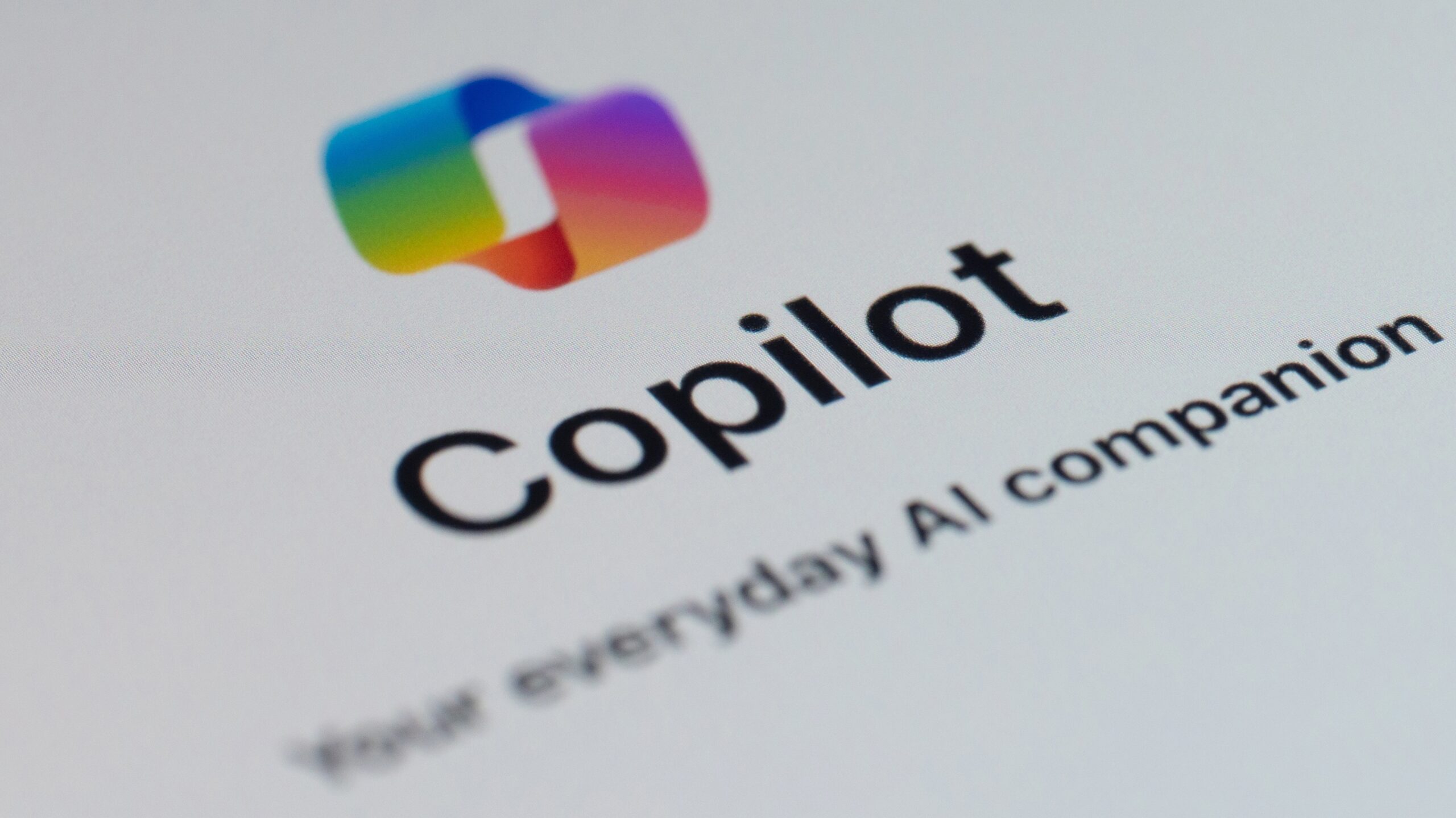 Microsoft Copilot nyní nabízí bezplatný a neomezený přístup k pokročilým AI funkcím