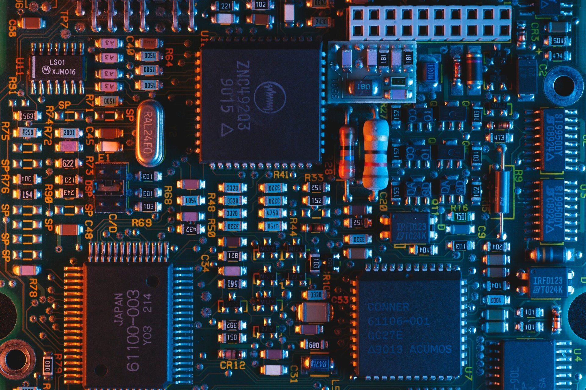 TSMC plánuje masovou produkci 2nm čipů, Samsung zaostává